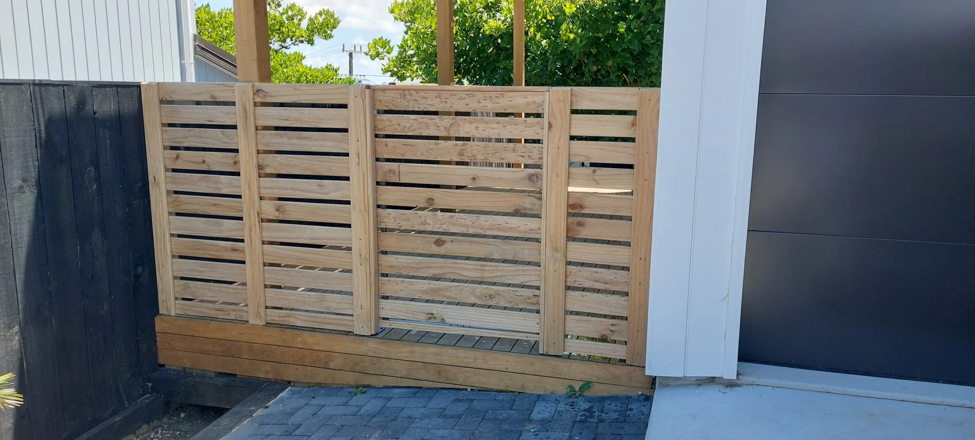 Aluminium fencing installation Auckland
